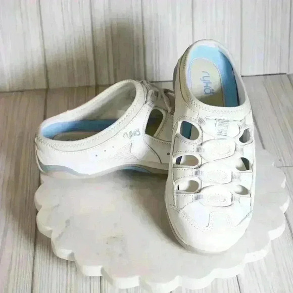 Women's Ryka White/blue leather top slip on sneaker size 6W - Picture 4 of 16